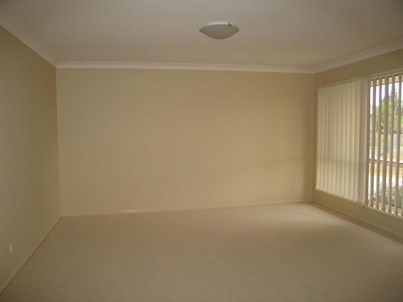 11 Discovery Street, Flinders View QLD 4305