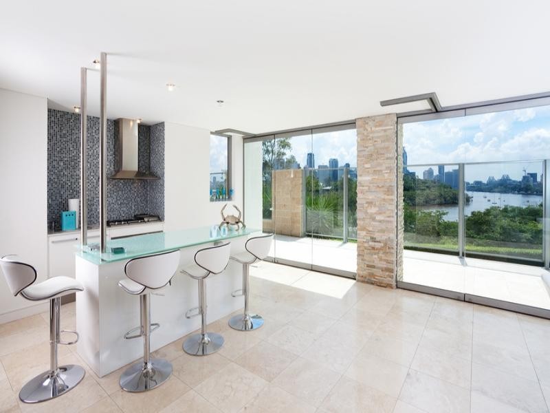 1/68 Lower River Terrace, Kangaroo Point QLD 4169