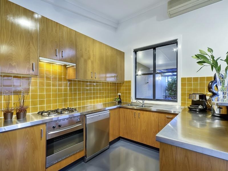 16/14 Locke Street, New Farm QLD 4005