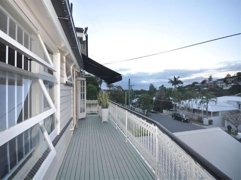 49 Joynt Street, Hamilton QLD 4007