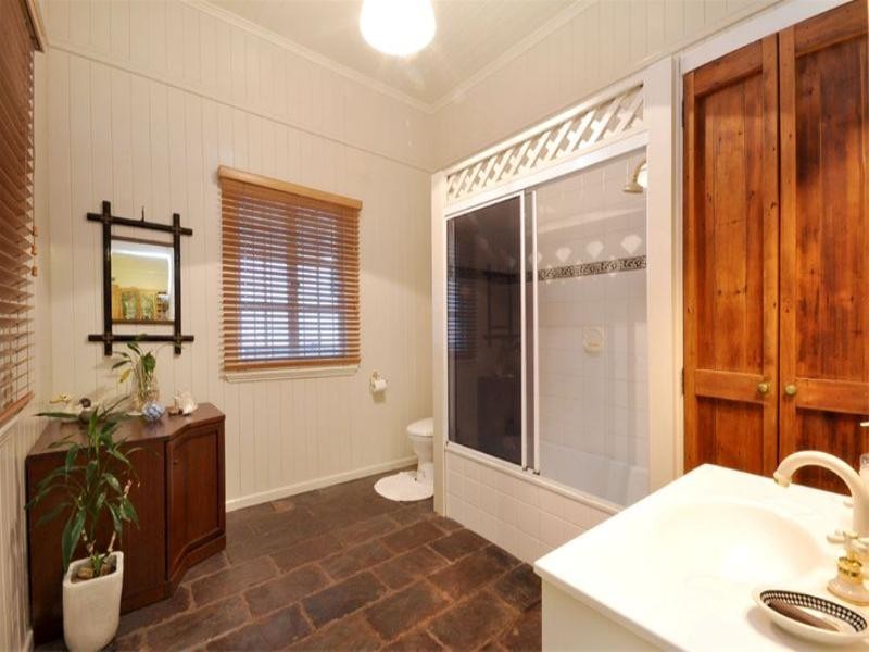 49 Joynt Street, Hamilton QLD 4007