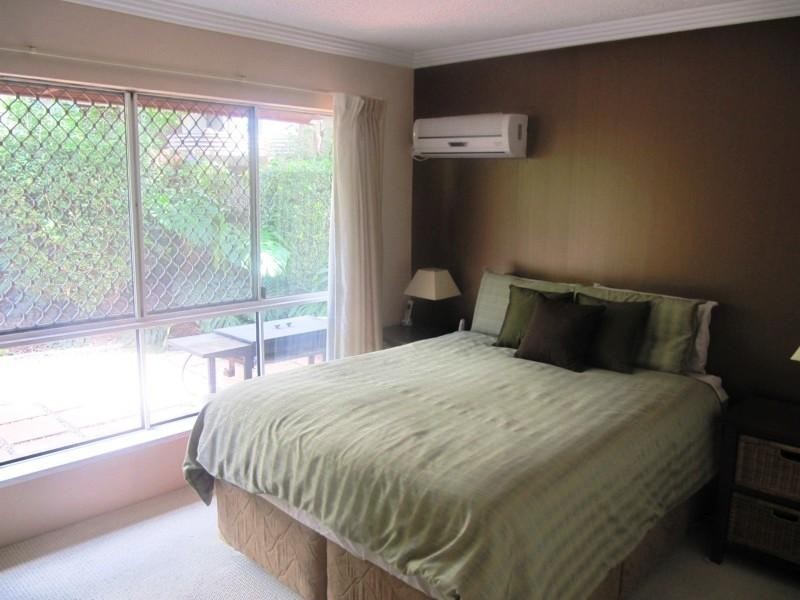 2/27 Dobson Street, Ascot QLD 4007