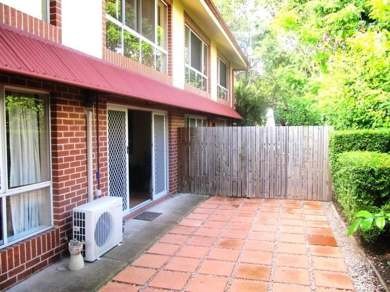 2/27 Dobson Street, Ascot QLD 4007