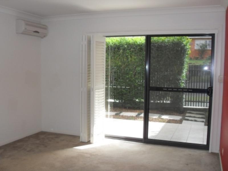 2/21 Little Street, Albion QLD 4010