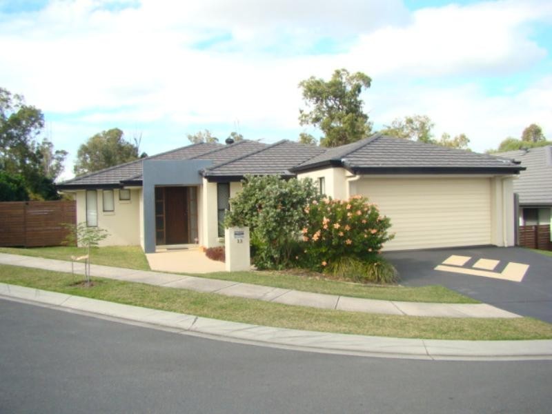 13 Daphne Place, Wakerley QLD 4154