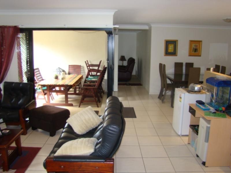 13 Daphne Place, Wakerley QLD 4154