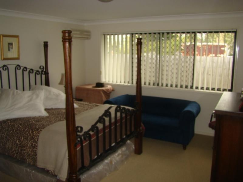 13 Daphne Place, Wakerley QLD 4154