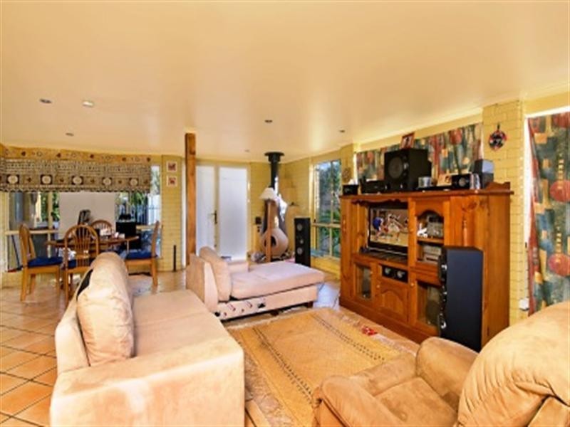 23 Glenside Street, Wavell Heights QLD 4012