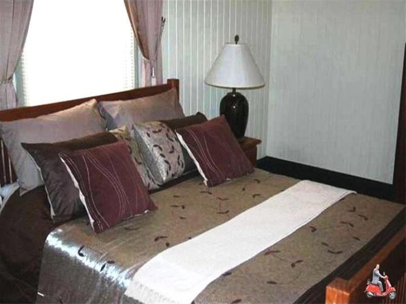 56 Kennigo Street, Spring Hill QLD 4000