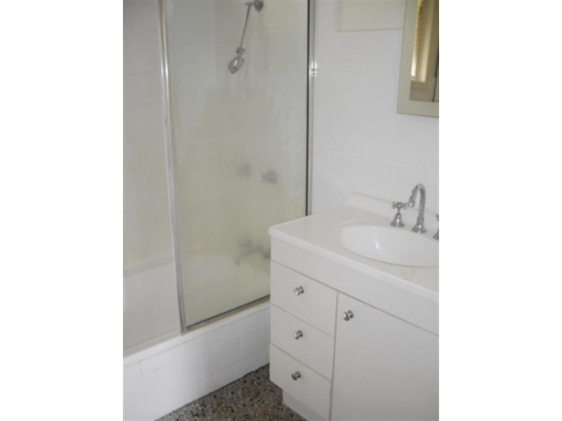 2/55 Shafston Avenue, Kangaroo Point QLD 4169