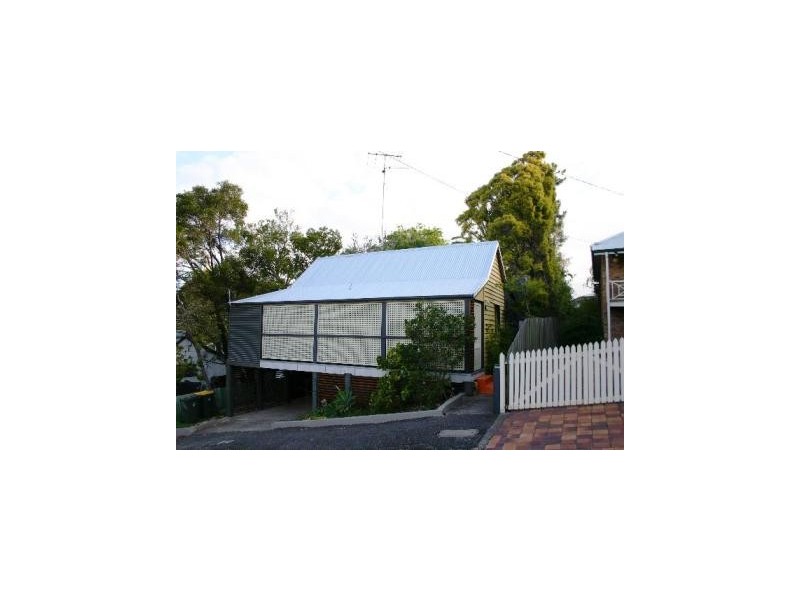 28 Kinross Street, Spring Hill QLD 4000