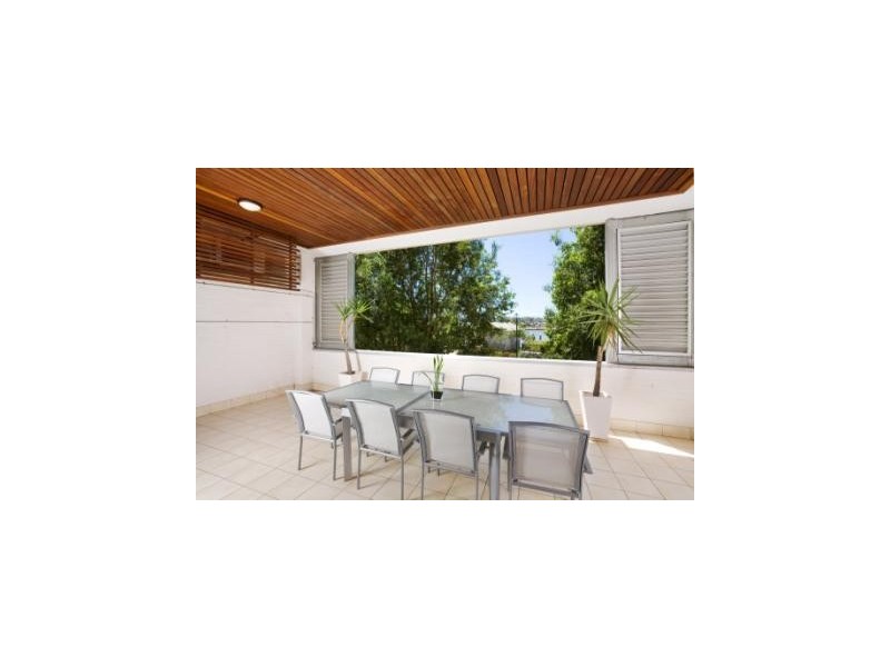 102/24 Macquarie, Teneriffe QLD 4005