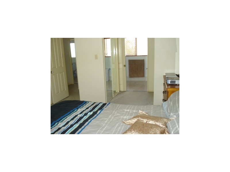 2/2 Flavelle Street, Carina QLD 4152