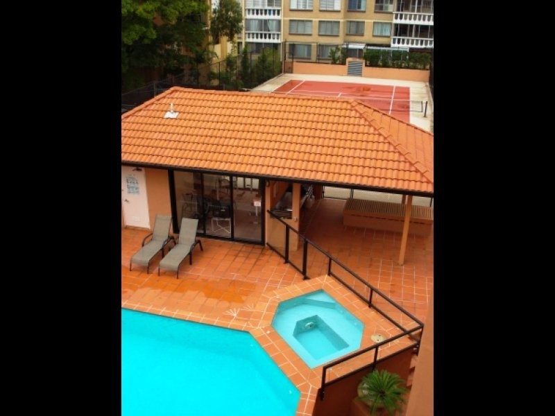 8/34-36 Moray Street, New Farm QLD 4005