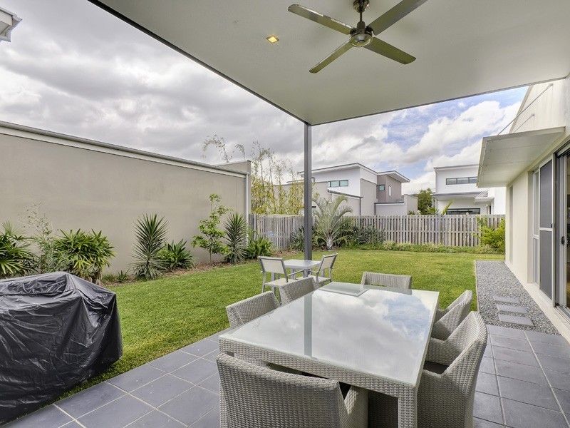 24 Waterline Crescent, Bulimba QLD 4171