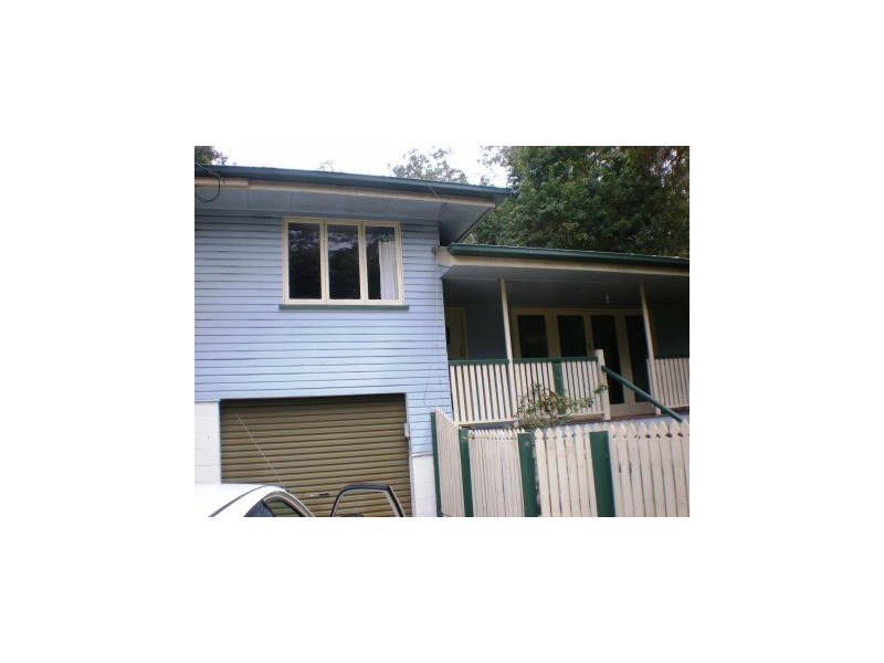 17 Jackdaw Street, Bardon QLD 4065