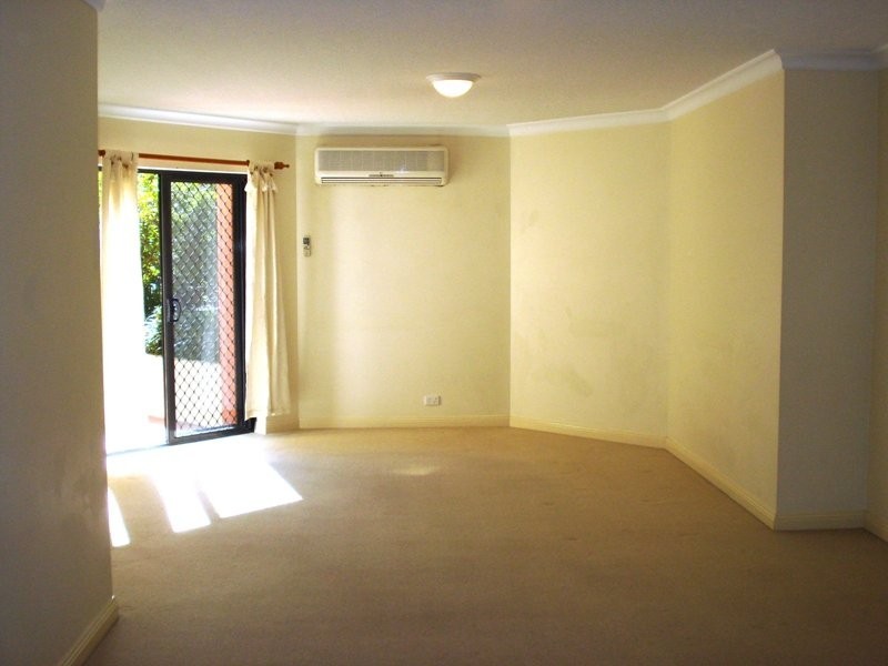 2/15 Newstead Avenue, Newstead QLD 4006