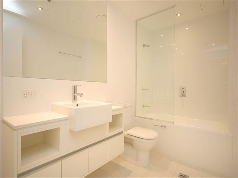 30 Macrossan Street, Brisbane QLD 4000