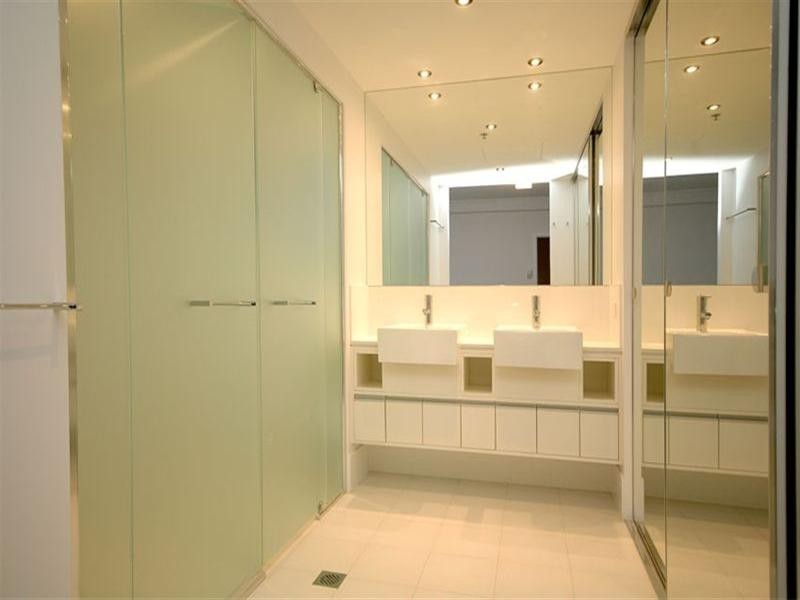 30 Macrossan Street, Brisbane QLD 4000