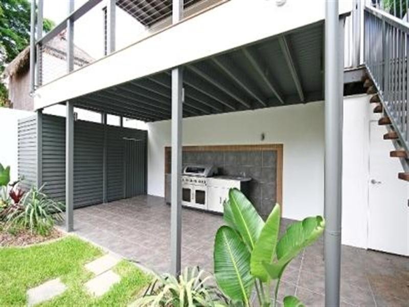 31 Pine Street, Hamilton QLD 4007