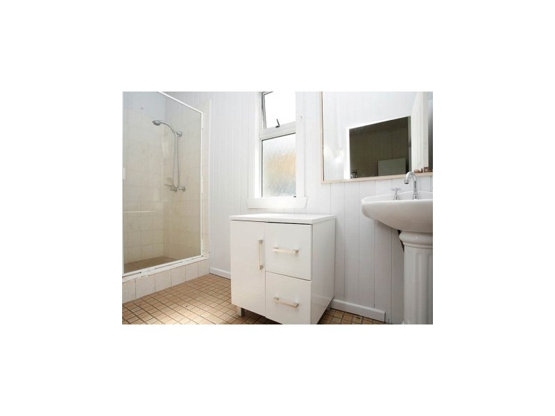 78 Gracemere Street, Newmarket QLD 4051