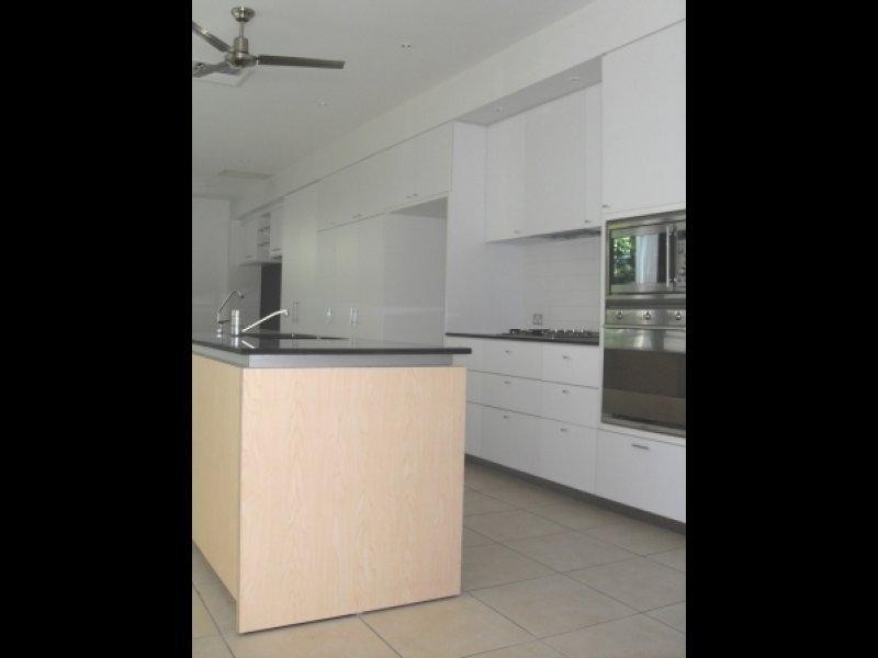 36 Refinery Parade, New Farm QLD 4005