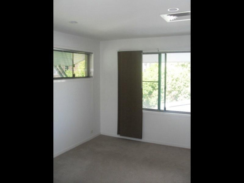 36 Refinery Parade, New Farm QLD 4005