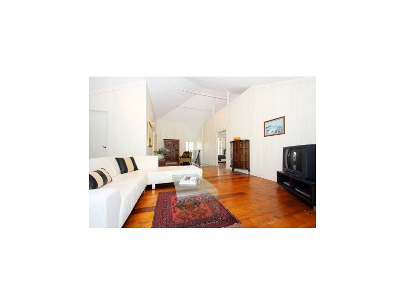 3 Hipwood Street, Spring Hill QLD 4000