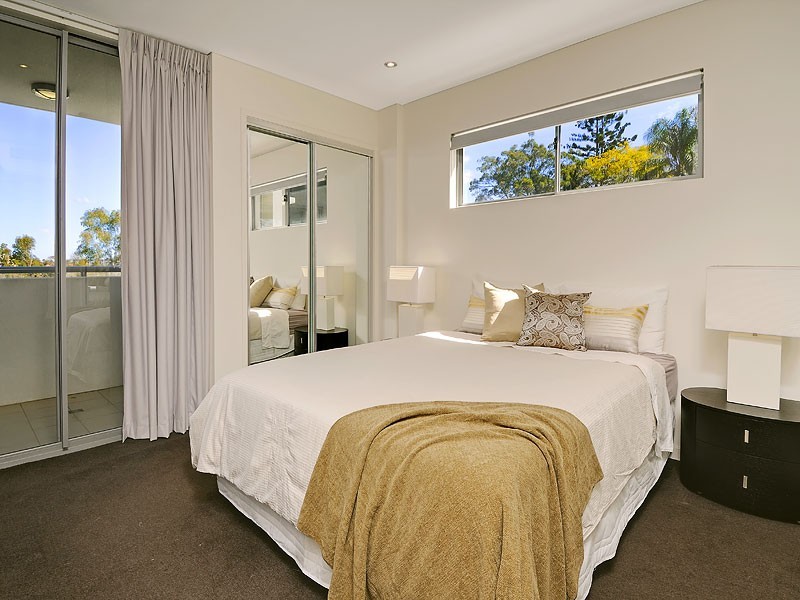 304/20 Paradise Street, Highgate Hill QLD 4101