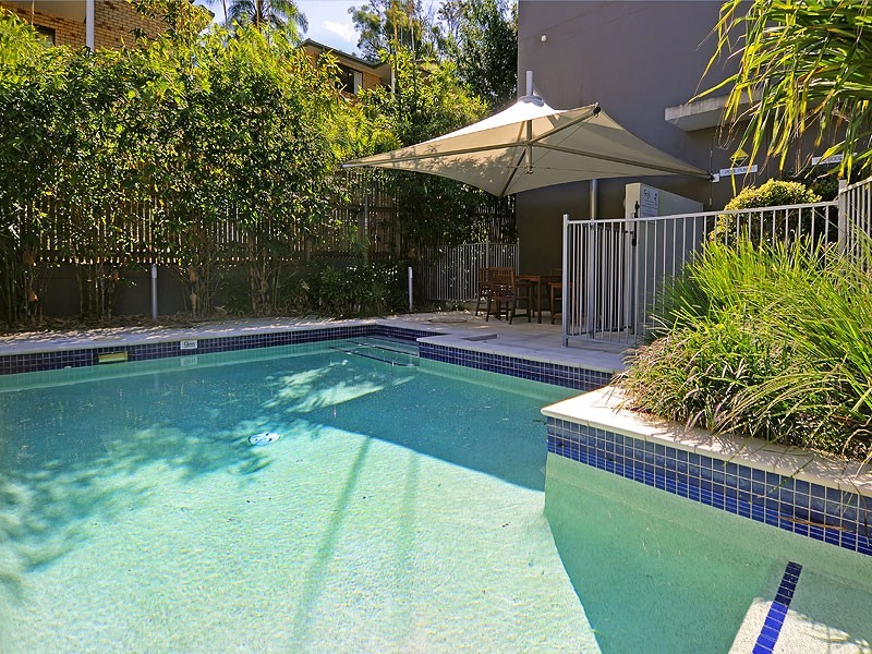 304/20 Paradise Street, Highgate Hill QLD 4101