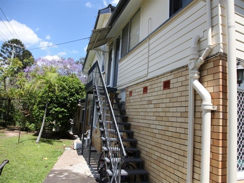 47 Sandford Street, St Lucia QLD 4067