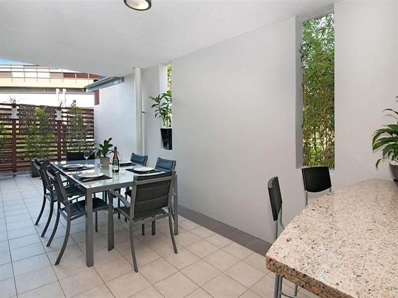 2202/141 Campbell Street, Bowen Hills QLD 4006