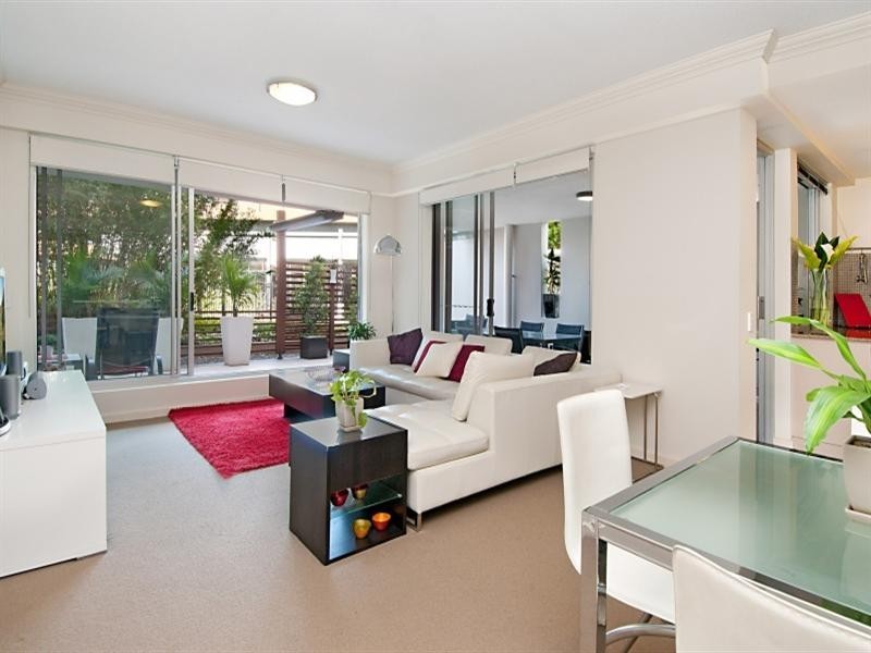 2202/141 Campbell Street, Bowen Hills QLD 4006