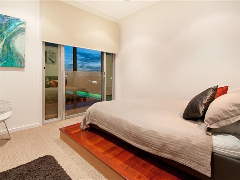 16 Mountjoy Street, Brisbane QLD 4000