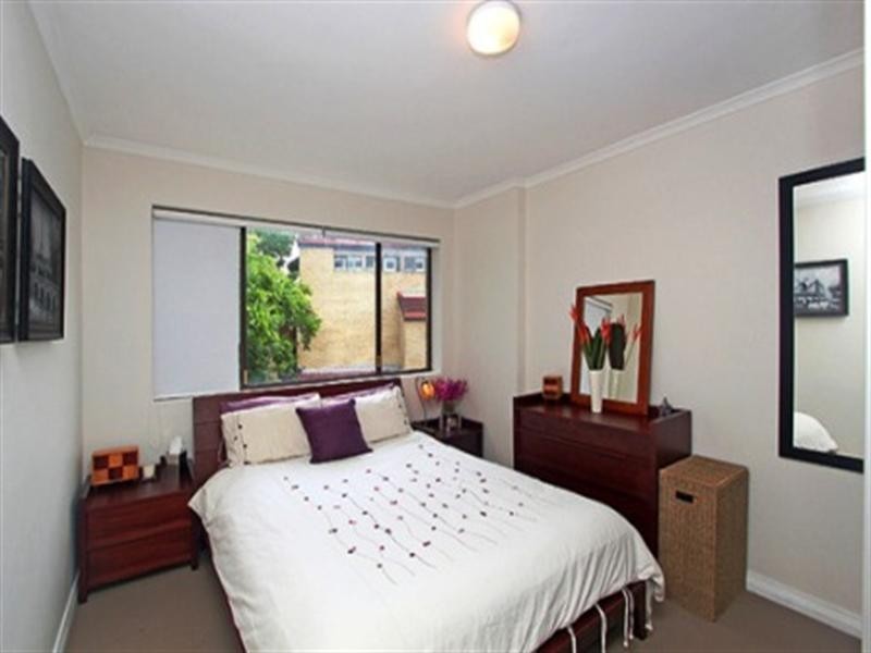 4/17 Llewellyn Street, New Farm QLD 4005