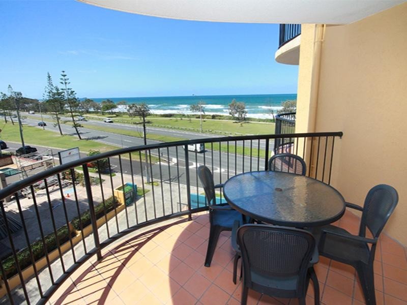 18/136 Alexandra Parade, Alexandra Headland QLD 4572