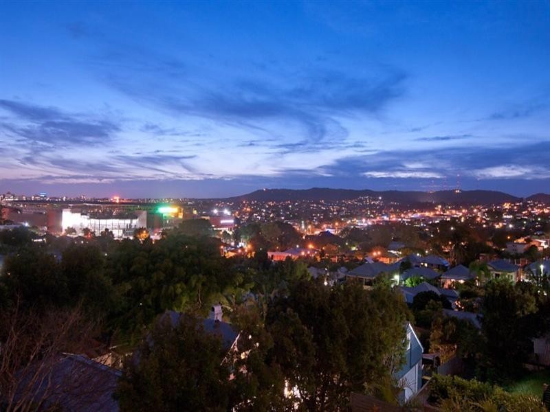 16 Mountjoy Street, Spring Hill QLD 4000