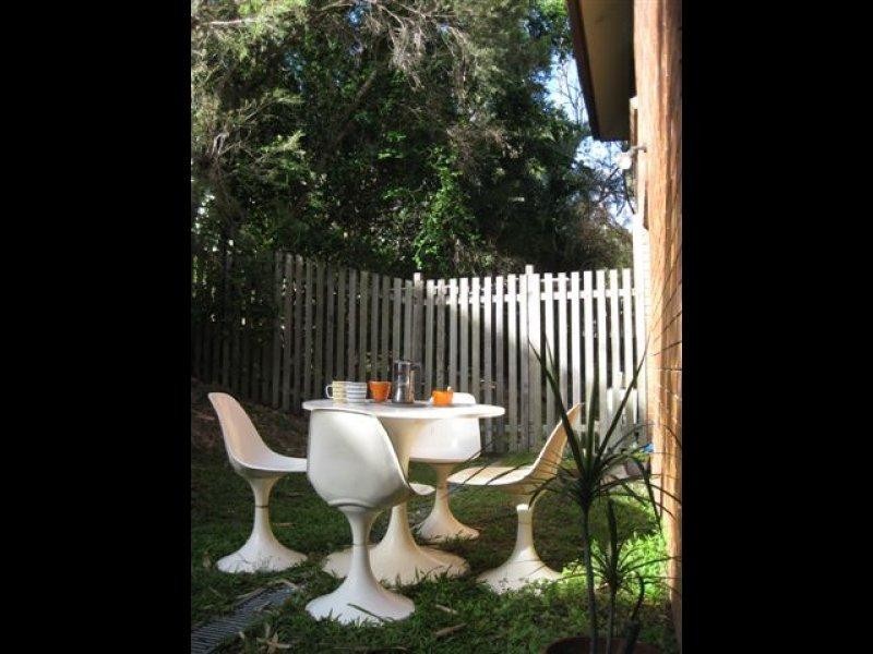 2/16 Holland, Toowong QLD 4066