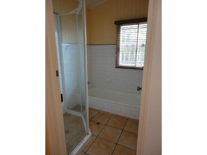 253 Hudson Road, Wooloowin QLD 4030