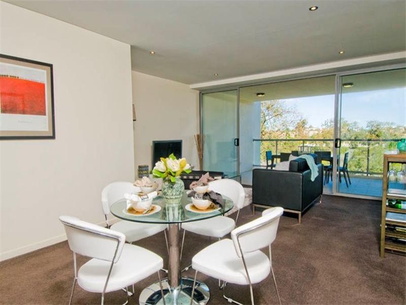 304/20 Paradise Street, Highgate Hill QLD 4101