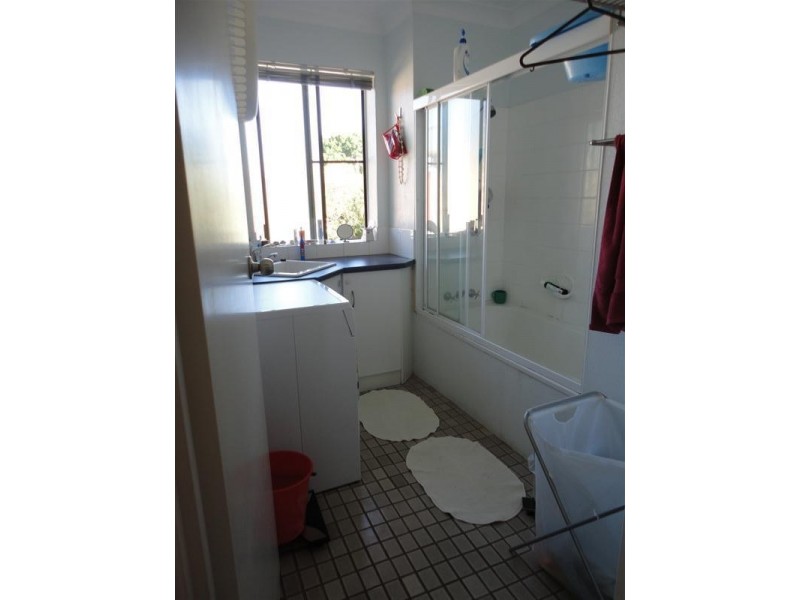 8/25 Merthyr Road, New Farm QLD 4005