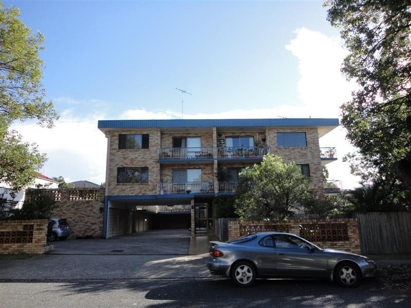 8/25 Merthyr Road, New Farm QLD 4005