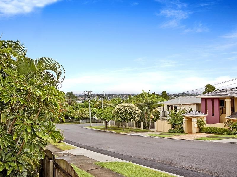 27 Hamley, Wooloowin QLD 4030