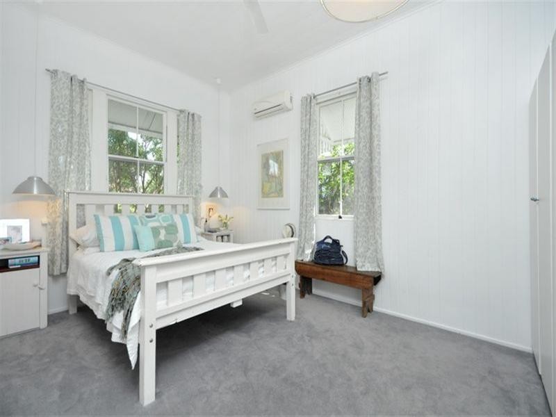 52 Didsbury Street, East Brisbane QLD 4169