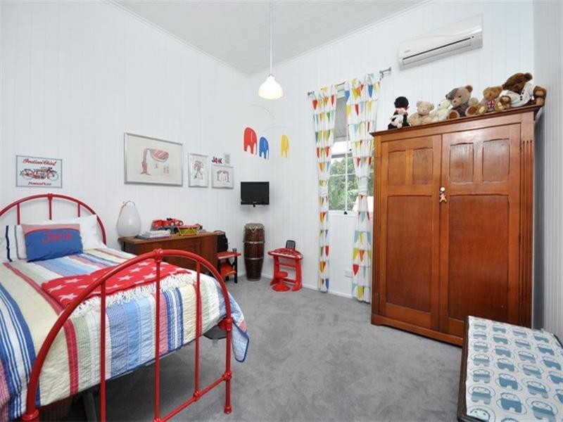 52 Didsbury Street, East Brisbane QLD 4169