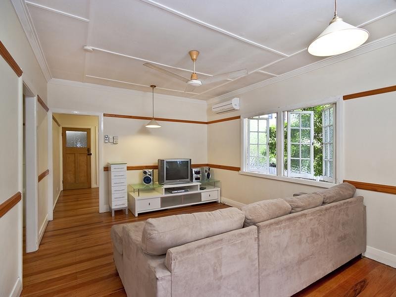 11 Dickson Street, Morningside QLD 4170