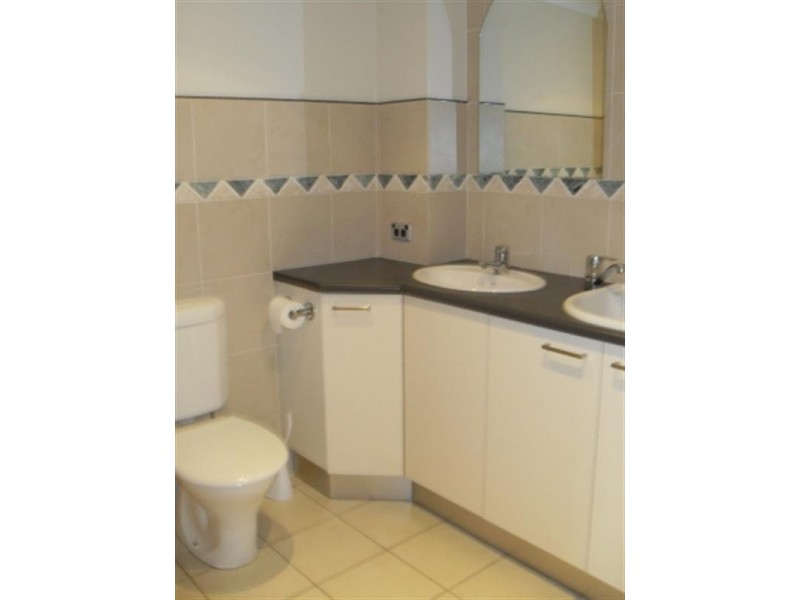 9/9 Newstead Avenue, Newstead QLD 4006