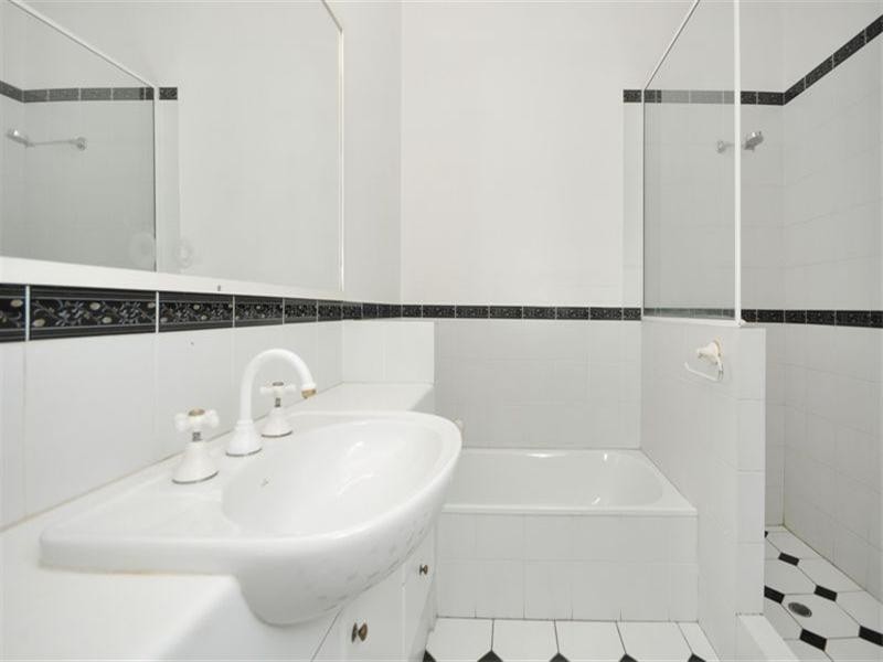 86 Enderley Road, Clayfield QLD 4011