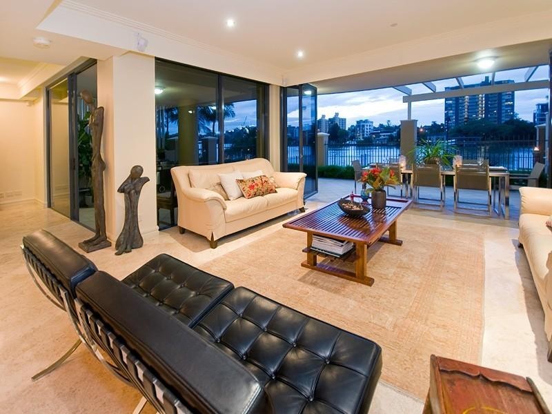 1/76 Thorn Street, Kangaroo Point QLD 4169