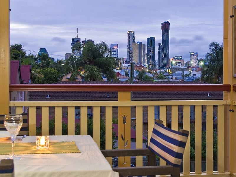 15 Small Street, Teneriffe QLD 4005